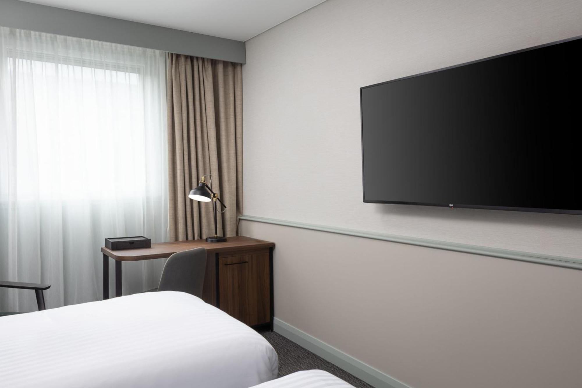 Four Points By Sheraton Edinburgh Exterior photo