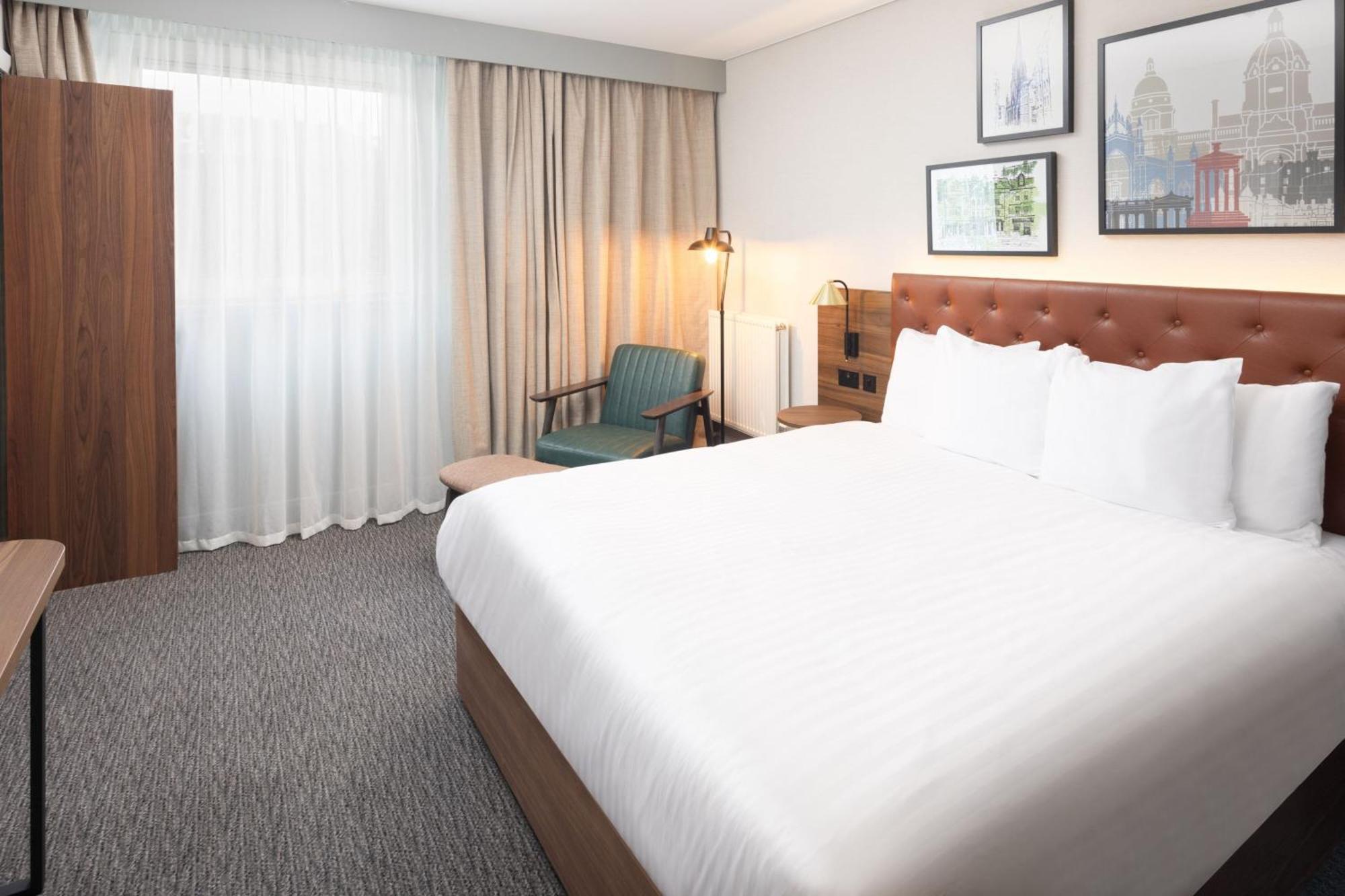 Four Points By Sheraton Edinburgh Exterior photo